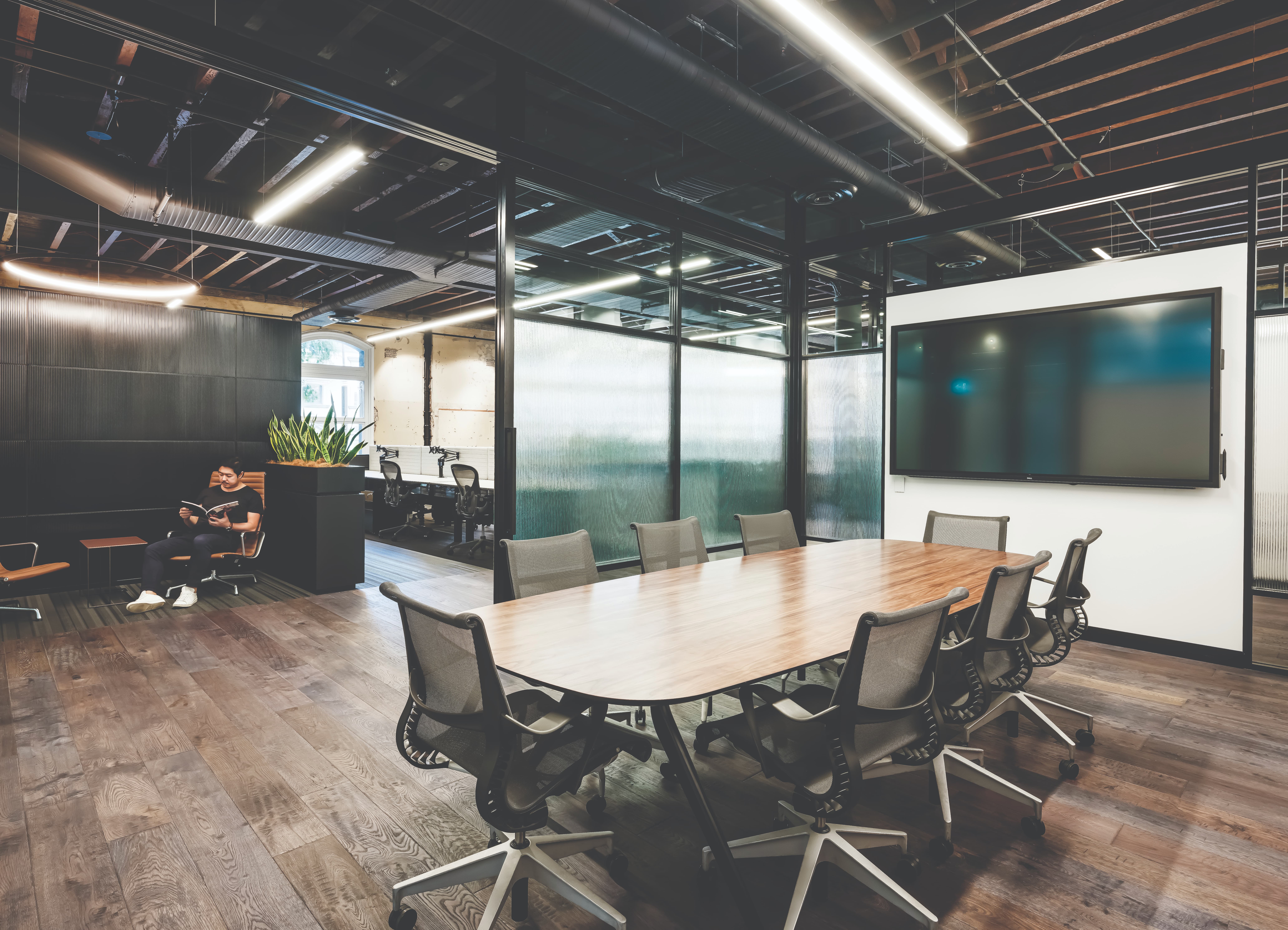 Office space with meeting room